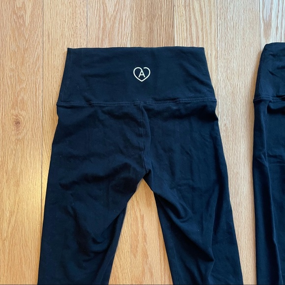 Aritzia leggings 3 pairs - Picture 3 of 4